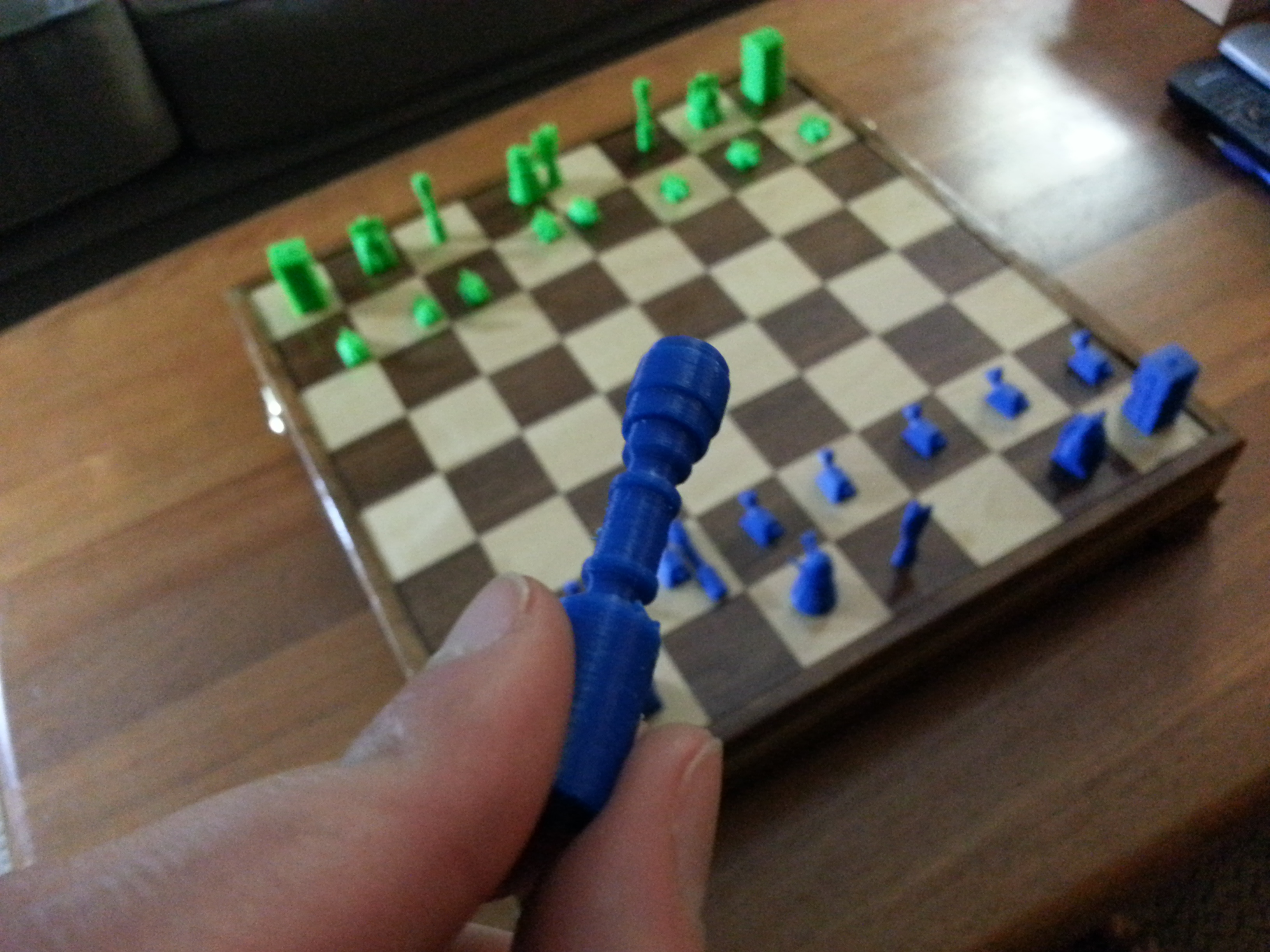 trying to use a sonic screwdriver on wooden chessboard doesn't work